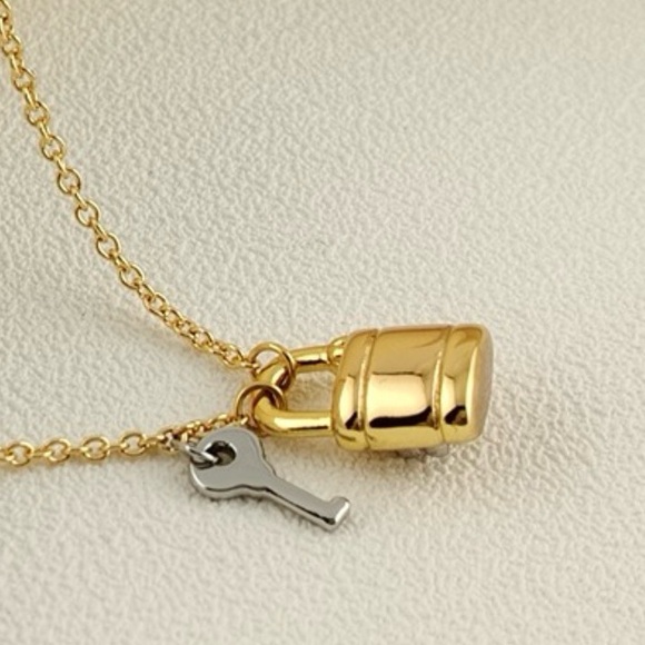 Coach Signature Padlock and Key NecklaceGold Chain and Silver Key - Picture 3 of 6